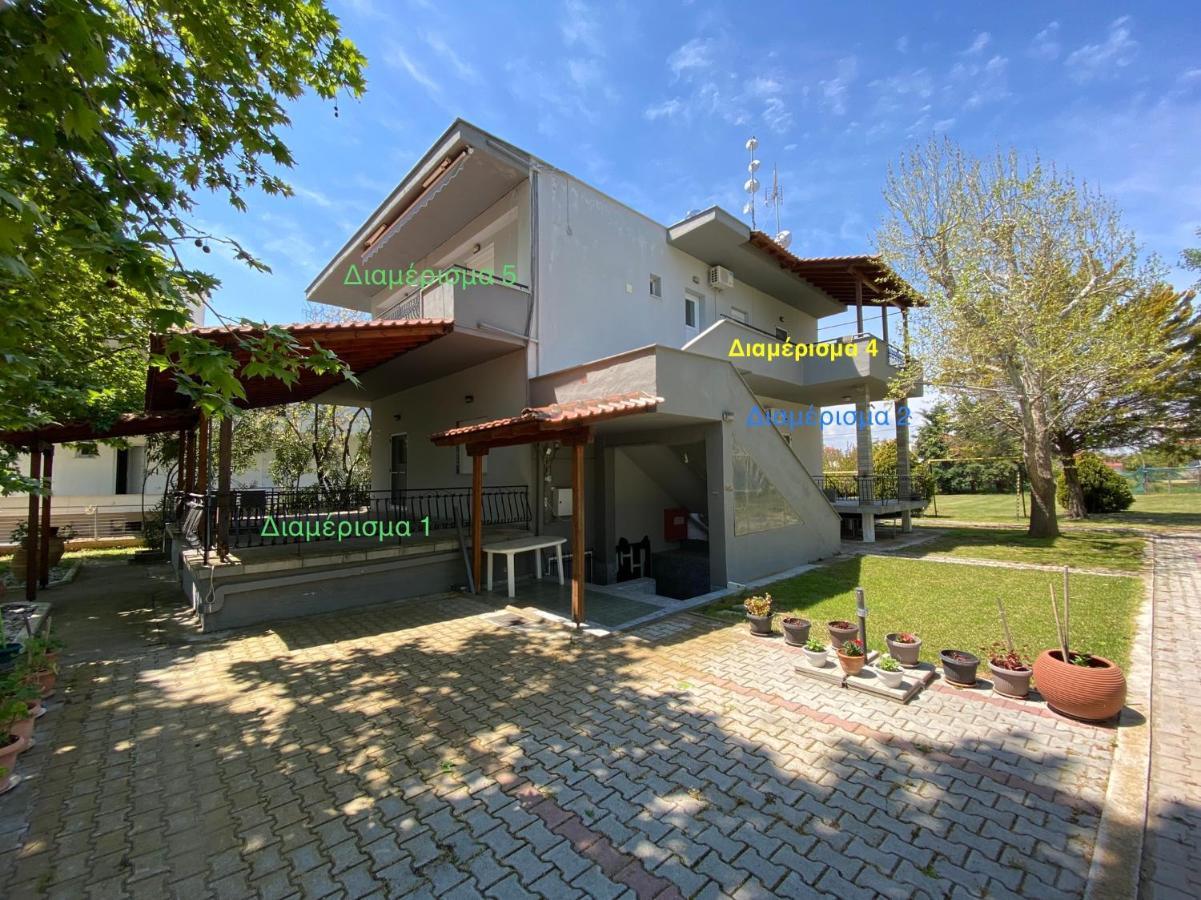 Ofrínion Villa Maria מראה חיצוני תמונה