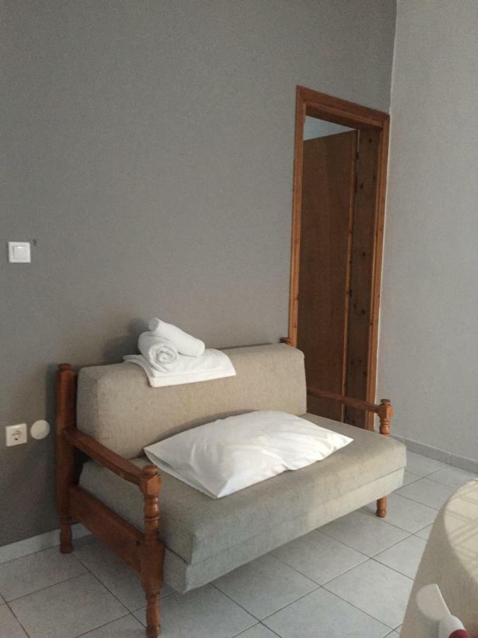 Ofrínion Villa Maria מראה חיצוני תמונה